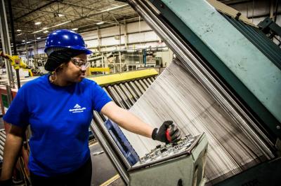 Georgia Pacific Pelahatchie Female Worker