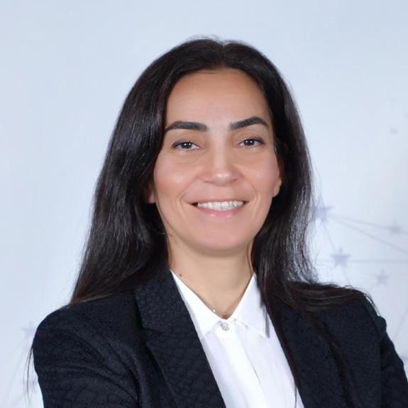 Gül Erol headshot